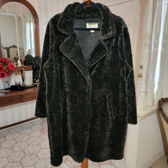 Michael Kors Jackets & Blazers - Michael Kors Teddy Missy Coat